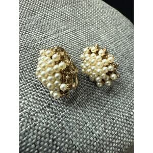 Vintage Ivory Faux Pearl Clip-on Earrings Cluster Beaded Gold Tone Capsule